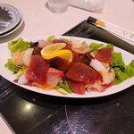とんかつと和食の店 長八 - 海鮮サラダ