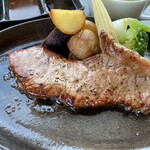 RESTAURANT PICCATA - 脂が光ってますね✨小ぶりに見えますが、このくらいでちょうど良かったです