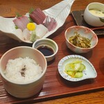 Hatsuyoshi - ◆「庄内浜の刺身定食」 (お造り・小鉢２品・ごはん・みそ汁・香物)
