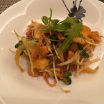 中国料理 「王朝」 - 鯛の刺身と何かの和物