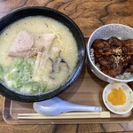 ら～めん 是々非々 - 塩ラーメン(850円) と ぶた丼(300円)