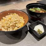 難波 鉄板焼き Sublime - ガーリックライスはもちろんのこと♡赤だしも美味し♡