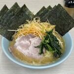 濱壱家 - 料理写真:中盛ネギラーメン（ウスメ、カタメ）¥1100、海苔¥130