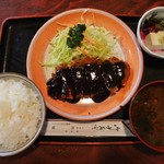 Kadoya - わたしの大好きな「味噌かつ定食」 800円 です。昔ながらの甘辛いお味噌がサクサクの かつ によく合います。