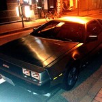 SF-BAR 神田FLUX - 時おり、デロリアンも登場します。
