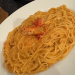 ルース・ロウ - 季節のパスタは、花咲カニのトマトクリーム系。美味しかったです〜！！(写真は大盛り)