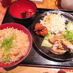 餃子工房 ちびすけ - 豚冷しゃぶ定食800円(税込)にごはん→炒飯変更(+200円)