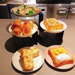 Omo Kafe Ando Baru - 食品サンプル:オモーニングブレッド