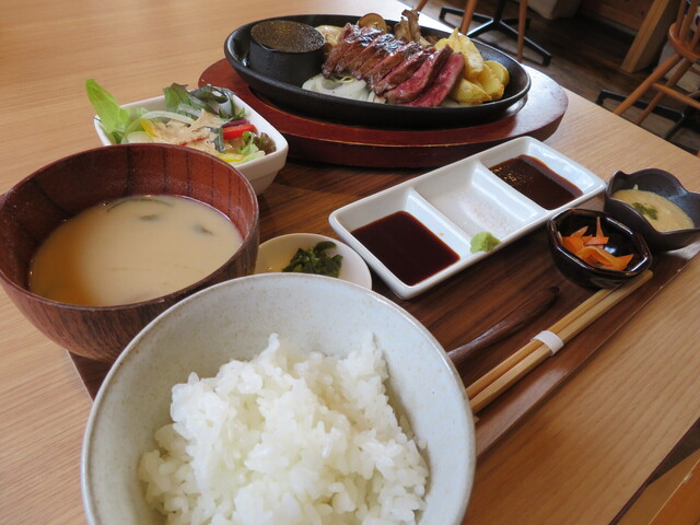 Cafe Dining Sera photo 3