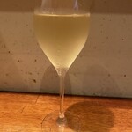 洋食佐藤 - 白ワイン（700円）