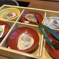 豚捨 KITTE丸の内店 - 