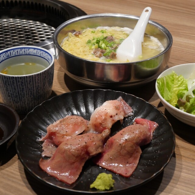 Oumi Yakiniku Horumon Sudaku Hiroshima Ten