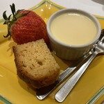 大川荘 - 塩プリン　と特大苺