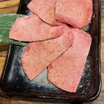 Yakiniku Yansando - 特上タン塩(3,400円)