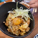 野毛焼きそばセンターまるき - ホルモン焼き