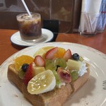 Cafe de wing - クリームシナモントースト＆アイスコーヒー