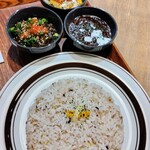 がじゅまるの杜 - 料理写真:■がじゅまるカレー３種盛合せ
・ドライ味噌カレー
・本格欧風カレー(チーズ)
・カレー専門店のハヤシ