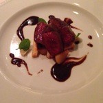 ビオディナミコ - SECONDO、蝦夷鹿 洋梨とゴルゴンゾーラのタルト仕立て