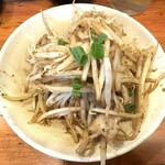 国民酒場 じぃえんとるまん - 山盛もやし