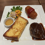 Youshoku Ando Suitsu Eburidei Bagu - メゾンカイザーのフレンチトーストプレート
                        蟹クリームコロッケ付　１５８０円。しっとり食パンは卵液の染み込みが良く、とても美味しくいただきました（╹◡╹）