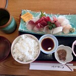 磯のれん 海銭亭 - 刺し身定食