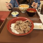 すき家 - 牛カルビ焼肉丼