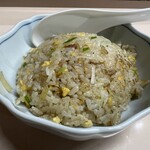 けん軒 - 地味にウマい半チャーハン