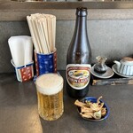 支那そば めでた屋 - ビールにシナチク付いて来た！（ウレシイ）