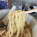 支那そば めでた屋 - 麺の感じ