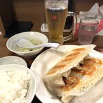 関内餃子軒 - ダブル餃子定食と生ビール