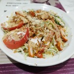 スバーアランバ - タンドリーチキンサラダ450円