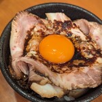 自家製手もみ麺 鈴ノ木 - ローストポーク丼（¥450）