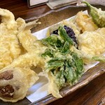 Kuimon Ya Umitarou - きす・野菜天ぷら 780円。