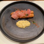 Gustare 佳乃や - ホワイトアスパラのフリット　生ハムと自家製タルタル