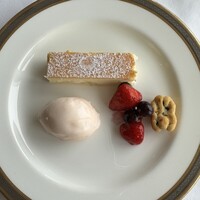 シンフォニー東京湾クルーズ - チーズケーキとジェラート