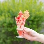 高知プリン亭 - 春限定！山盛りイチゴパフェ