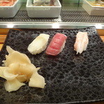鮨村 - 料理写真:ひらめ、まぐろ、甘えび