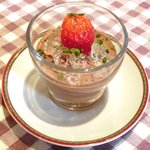 ビストロ・ダルブル - ビストロランチ 1650円 のチョコレートムース 苺とピスタチオ添え