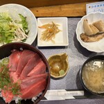 Sukoyaka tei - 定食全景。