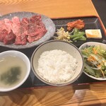 241915985 - 焼肉定食 セミダブル