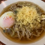 そばの神田東一屋 - 月見そばからの月見たぬきそば