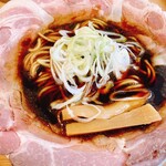 Ramen Daisensou - このスープの色！