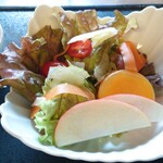 わちがい - サラダ にんじんのジュレ付き