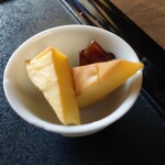 わちがい - チーズとこんにゃくの燻製