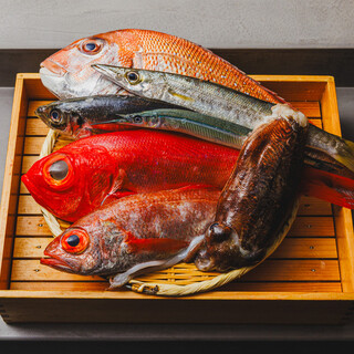 毎朝仕入れる本物の食材を…