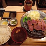 Gyuukatsu Motomura - 牛タンかつ8切れ定食