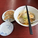 王家飯店 - 【2024.4.8(月)】ラーメンセット（ワンタンメン＋餃子3個）980円