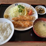 とんかつ・中華の店　食事処　秀 - 