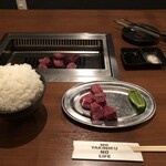 焼肉のひみつ基地 - 