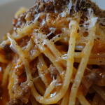 TRATTORIA La Wasabi - ボローニャ風ラグーソース（アップ）参りました肉多すぎ（＾＾；